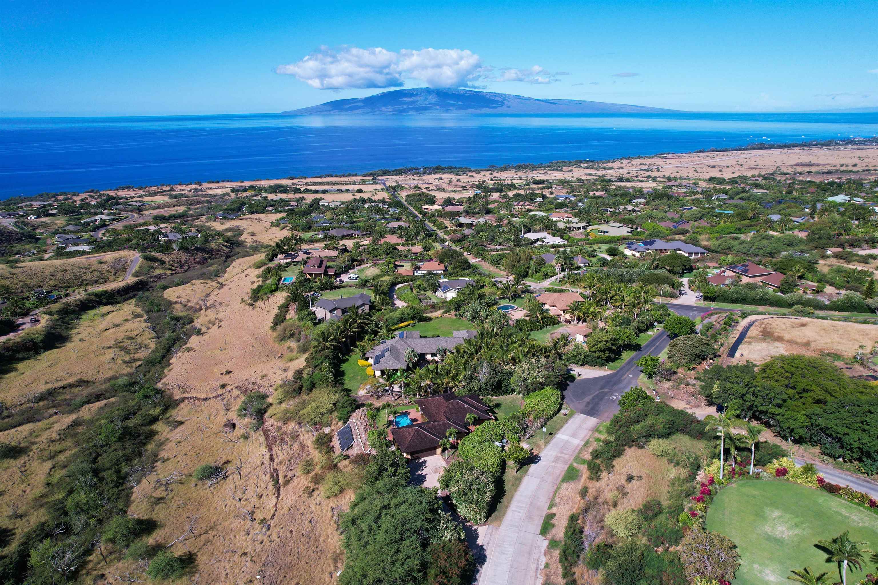 60 E Huapala Pl in Launiupoko 1,695,000 Lahaina MLS ID395543